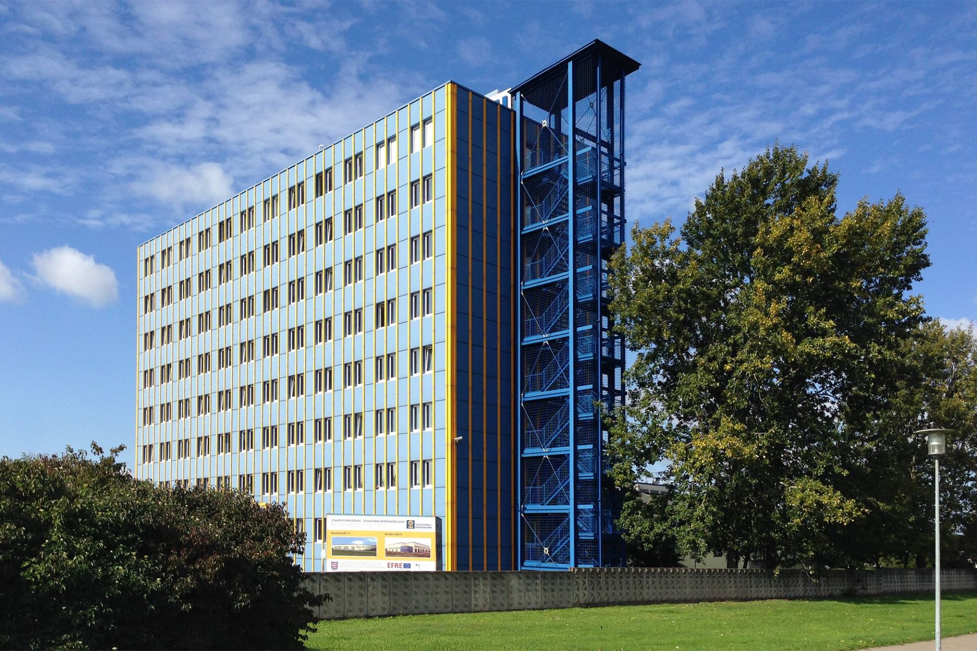 Neubau Fluchtreppenhaus Bürogebäude Schachtbau Nordhausen, Architekt Michael Flagmeyer